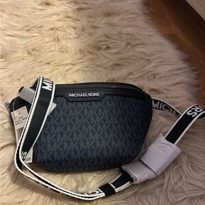 Brand spanking new Michael Kors Belt bag. Logo strap.